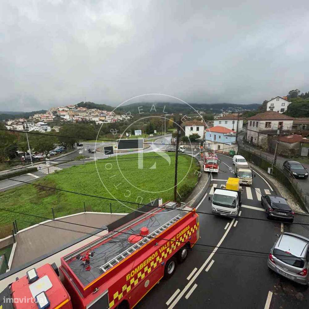 2 Apartamentos + Garagem com Logradouro | Vale de Cambra-26