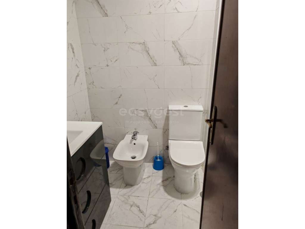 Apartamento T3 - Vialonga - Ideal para Famílias ou Estudantes - Grande imagem: 4/5