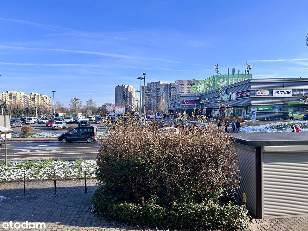 lokal z witryną przy centrum handlowym | darmowy parking | duży ruch - Pełny obrazek: 1/7