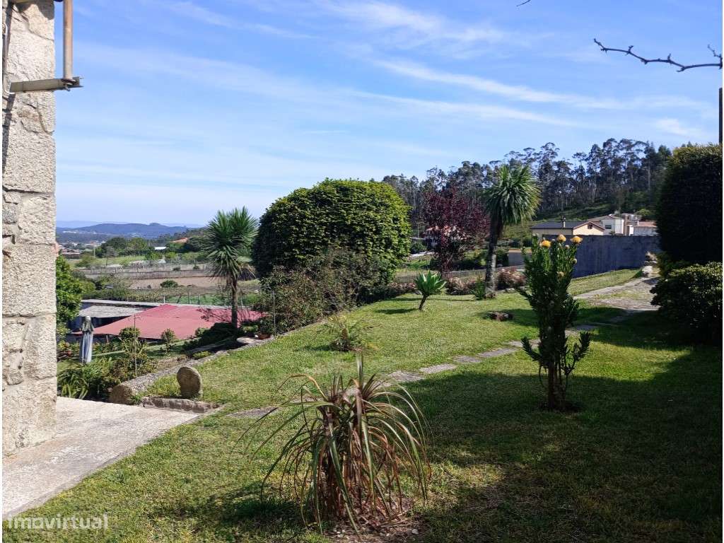 Moradia rústica / Terroso-3