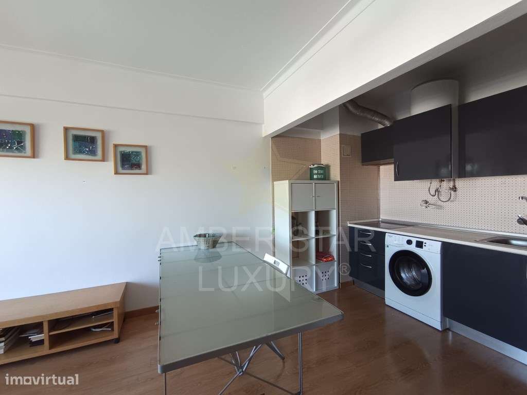 T2 com piscina para arrendamento ao ano na Praia da Rocha em Portimão - Grande imagem: 5/13