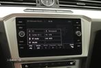 VW Passat 2.0 TDI Business P.DSG - 51