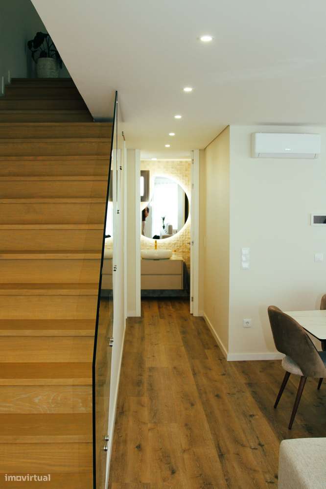 Moradia Exclusiva com Piscina- Pronta a Habitar-7