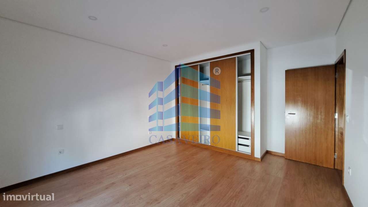 Moradia T3 Geminada  com garagem-10