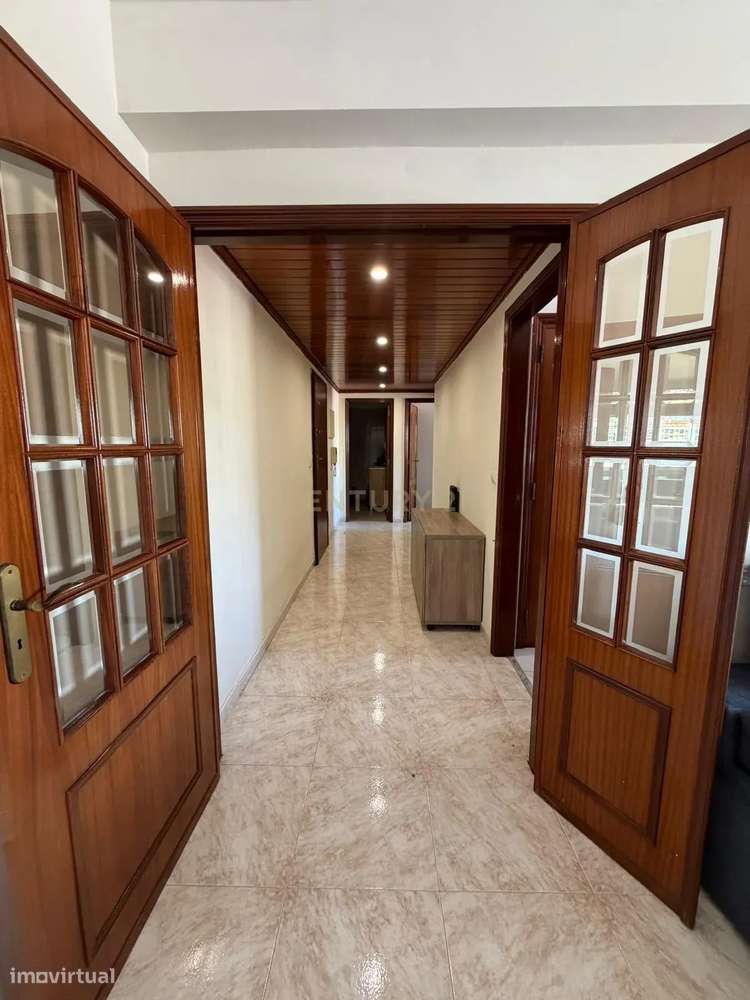 Apartamento T2 em S. Marcos-10