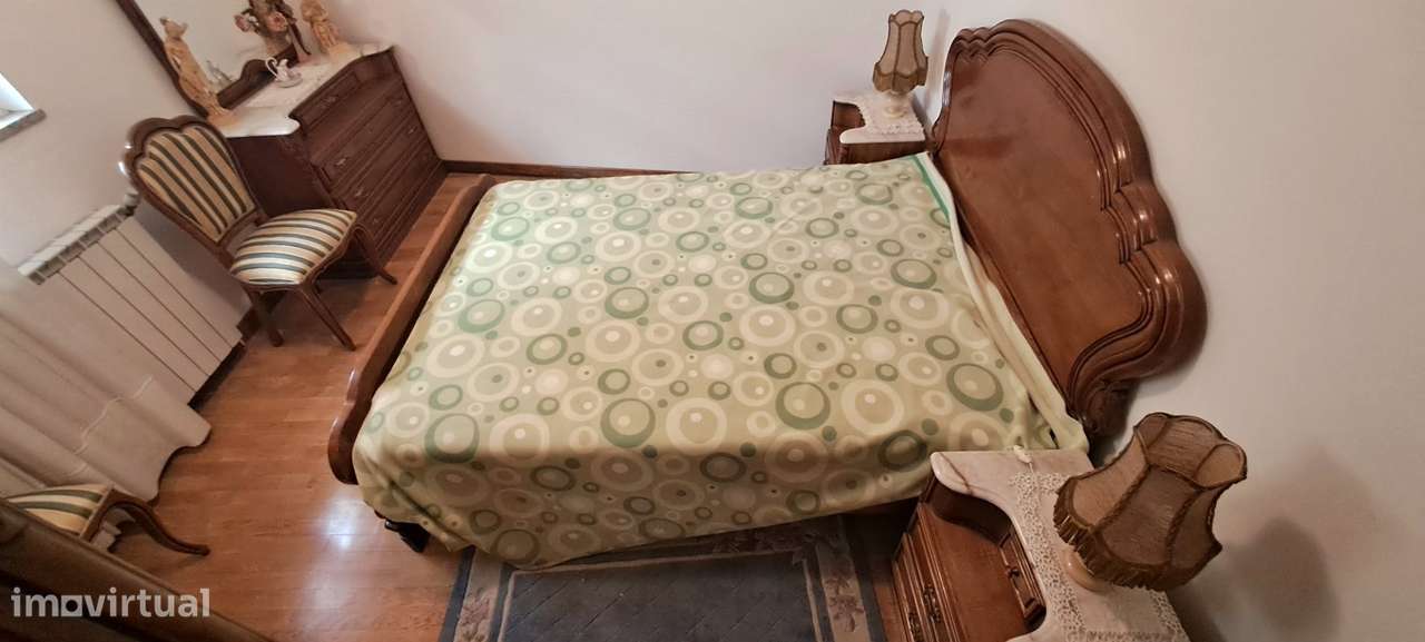 Moradia T5 com garagem e jardim em Miranda do Douro-42