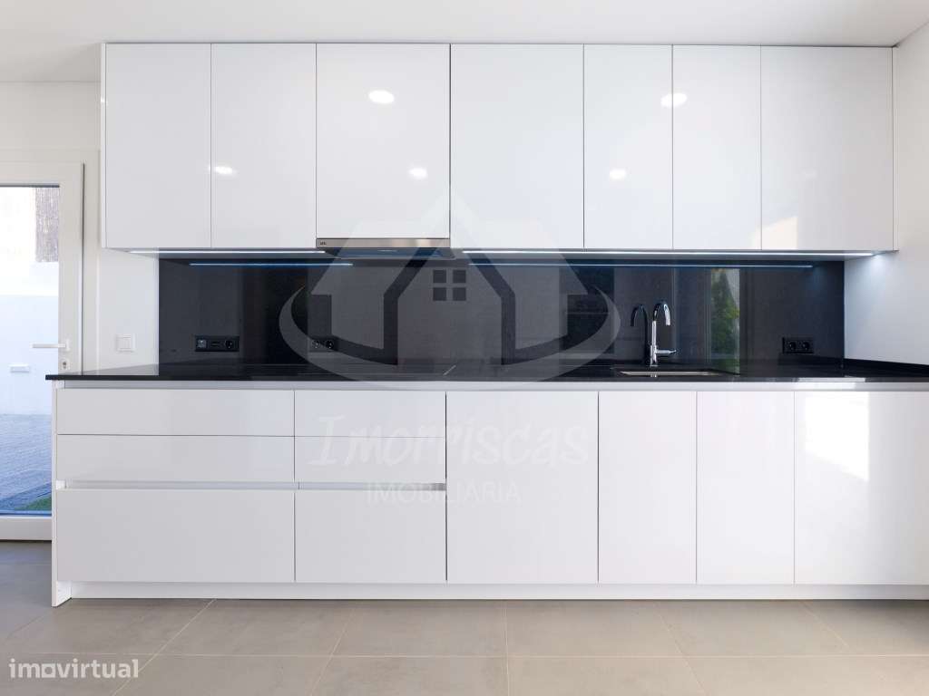 Moradia V4 Nova de Luxo com Rooftop e Vista Rio | Santa Iria de Azóia-42