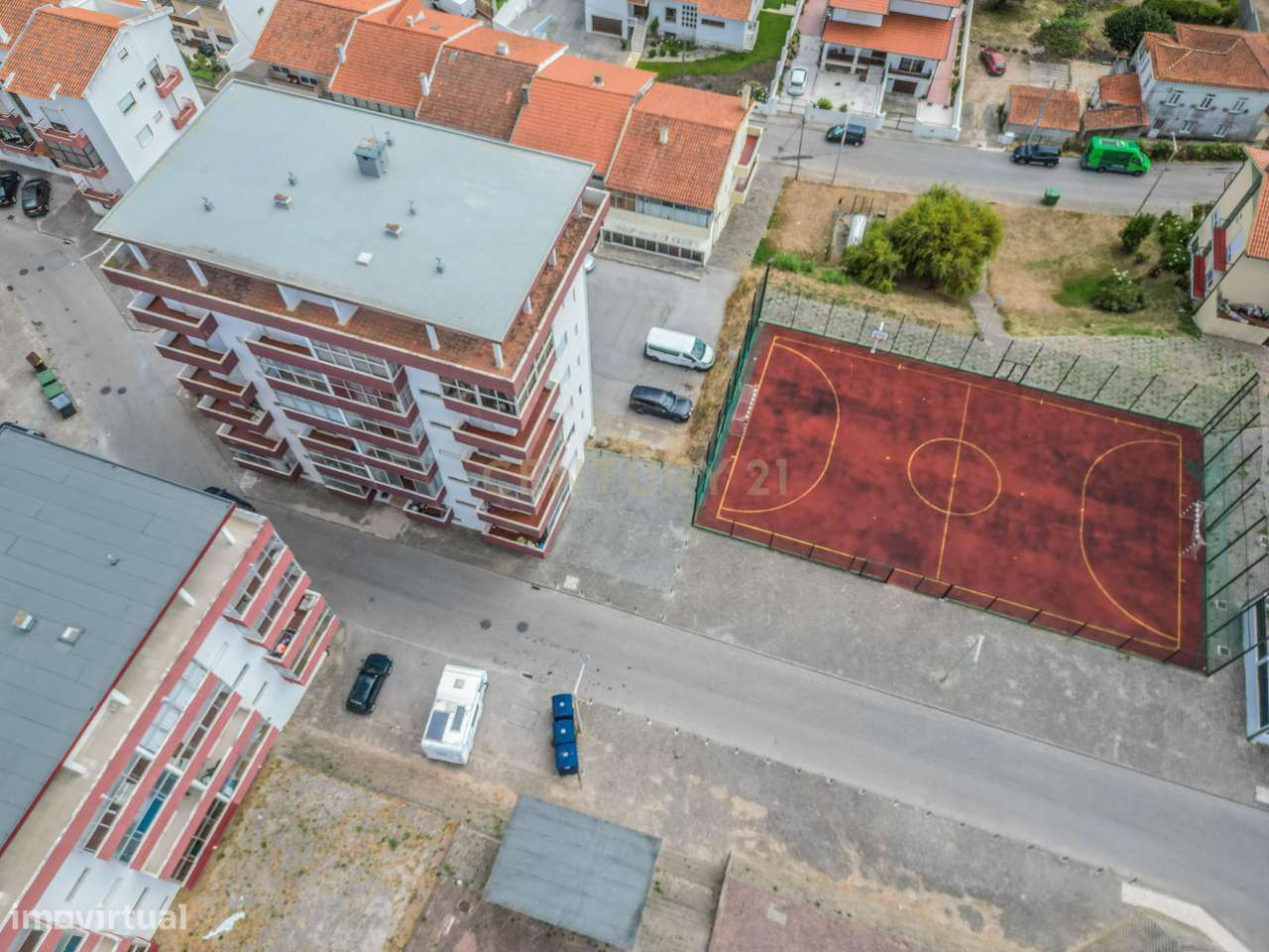 Apartamento T3 em Buarcos, a 900 metros da Praia, com elevador e excel-30