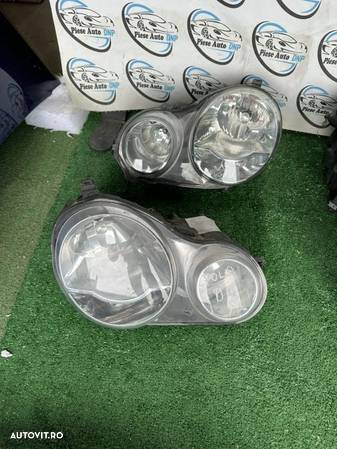 FAR DREAPTA STANGA  VW POLO 9N (6Q) HALOGEN - 1