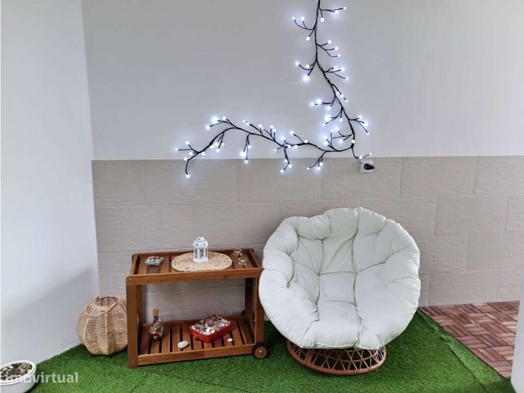 Andar Moradia T2 em Frente à Praia de Angeiras - Grande imagem: 4/16