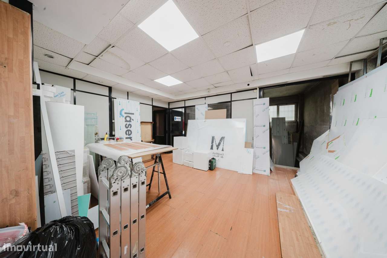 Espaço Comercial em Benfica - Grande imagem: 4/20