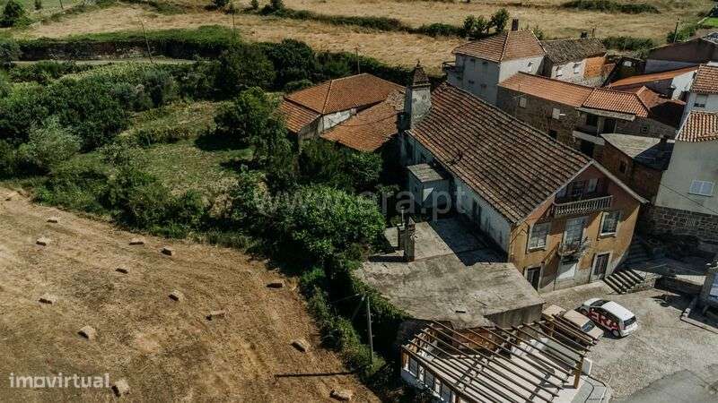 Moradia T9 / Oliveira do Hospital, Lagos da Beira e Lajeosa - Grande imagem: 2/20