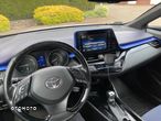 Toyota C-HR Hybrid Style Selection - 14