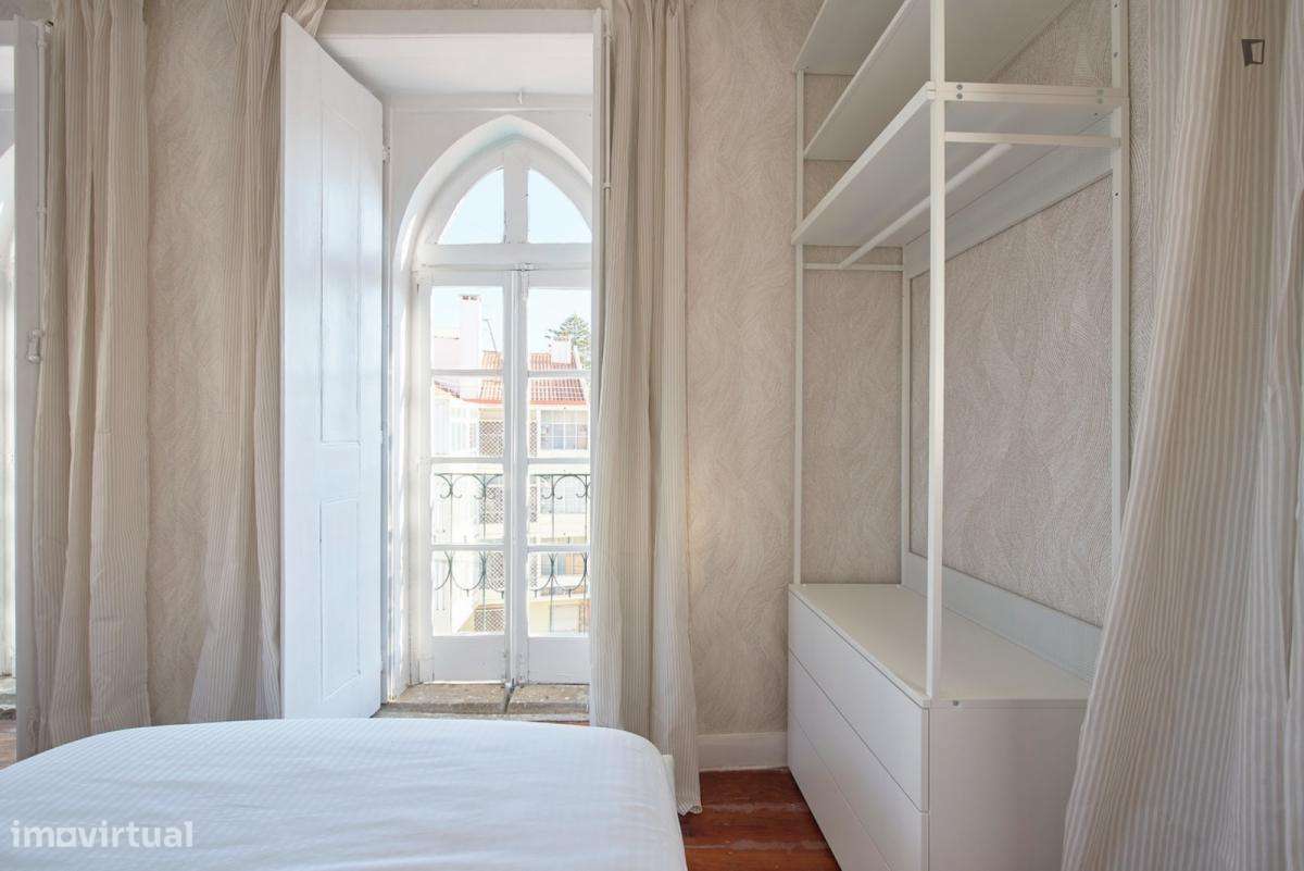 Quarto - localizado em Ajuda Lisbon - Grande imagem: 3/28