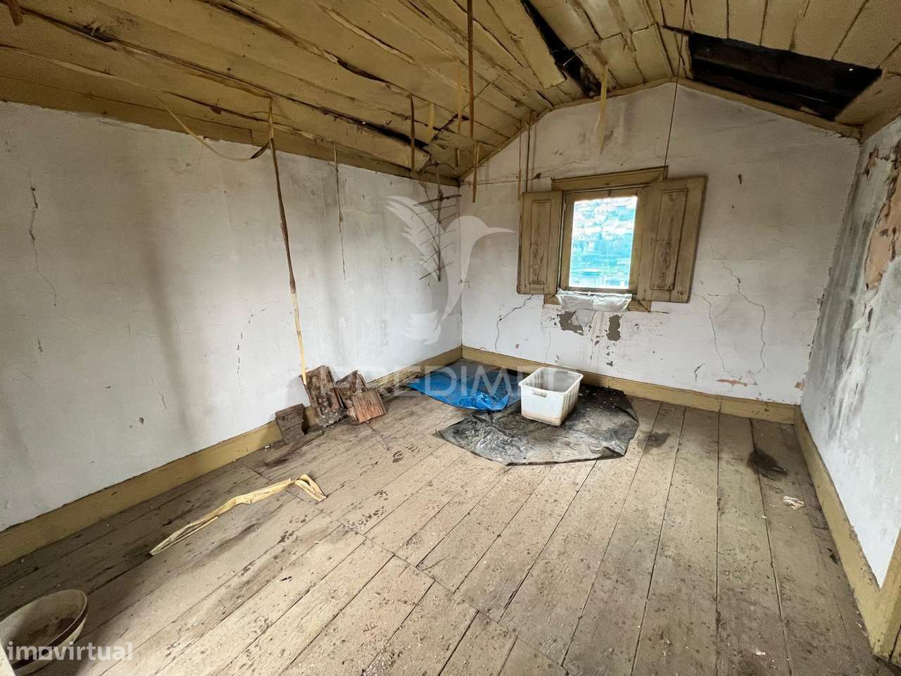 Moradia para recuperar - Grande imagem: 4/18