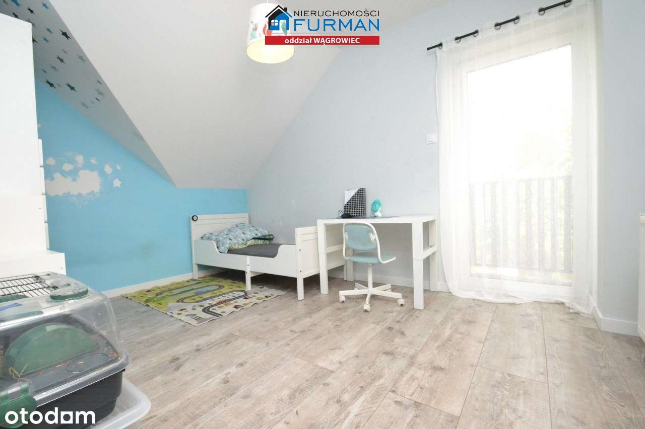 Zadbany dom na sprzedaż, 6 pokoi-11