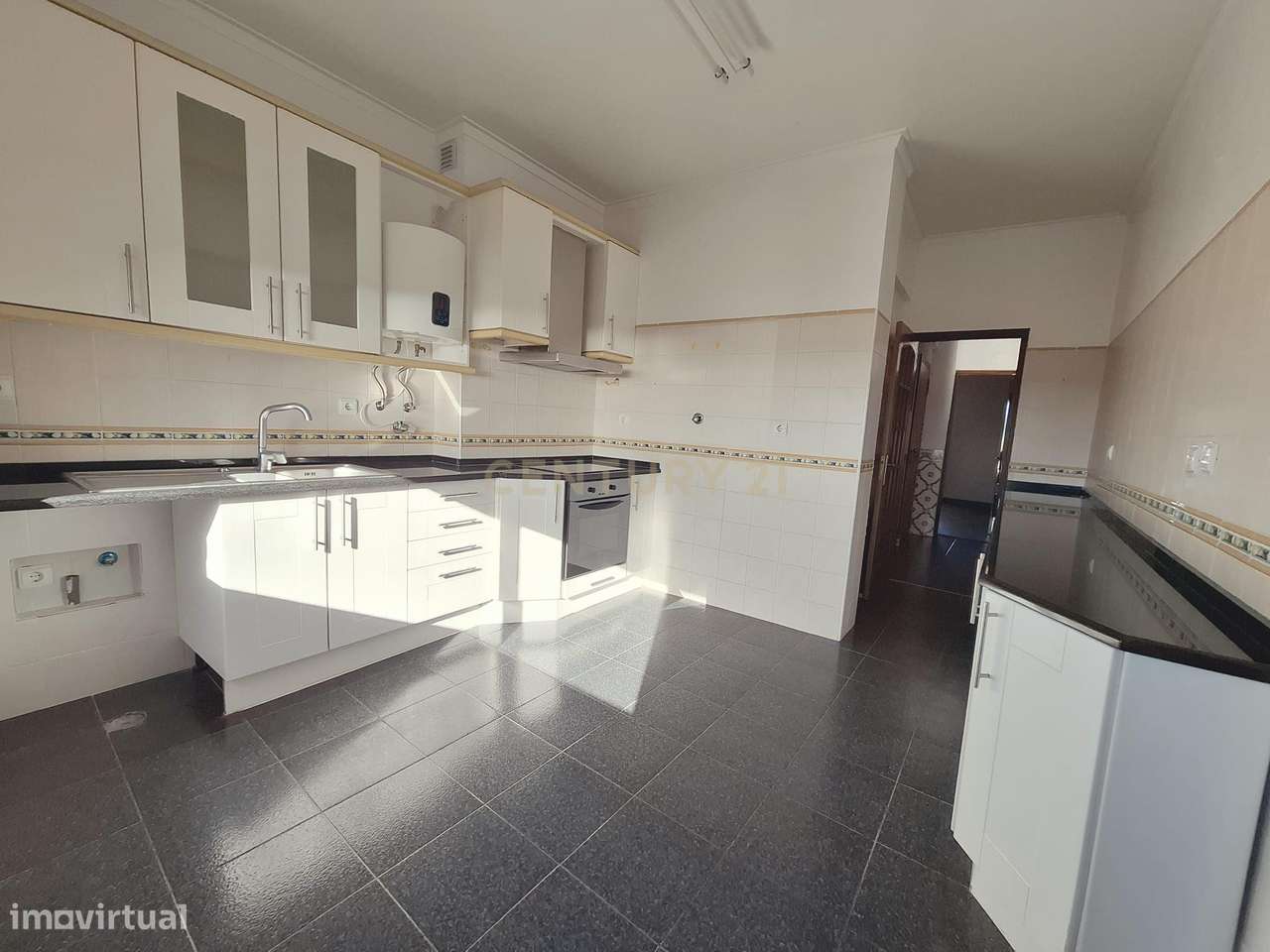 T3 com Vista de Mar e Excelente Localização – Queijas - Grande imagem: 4/34