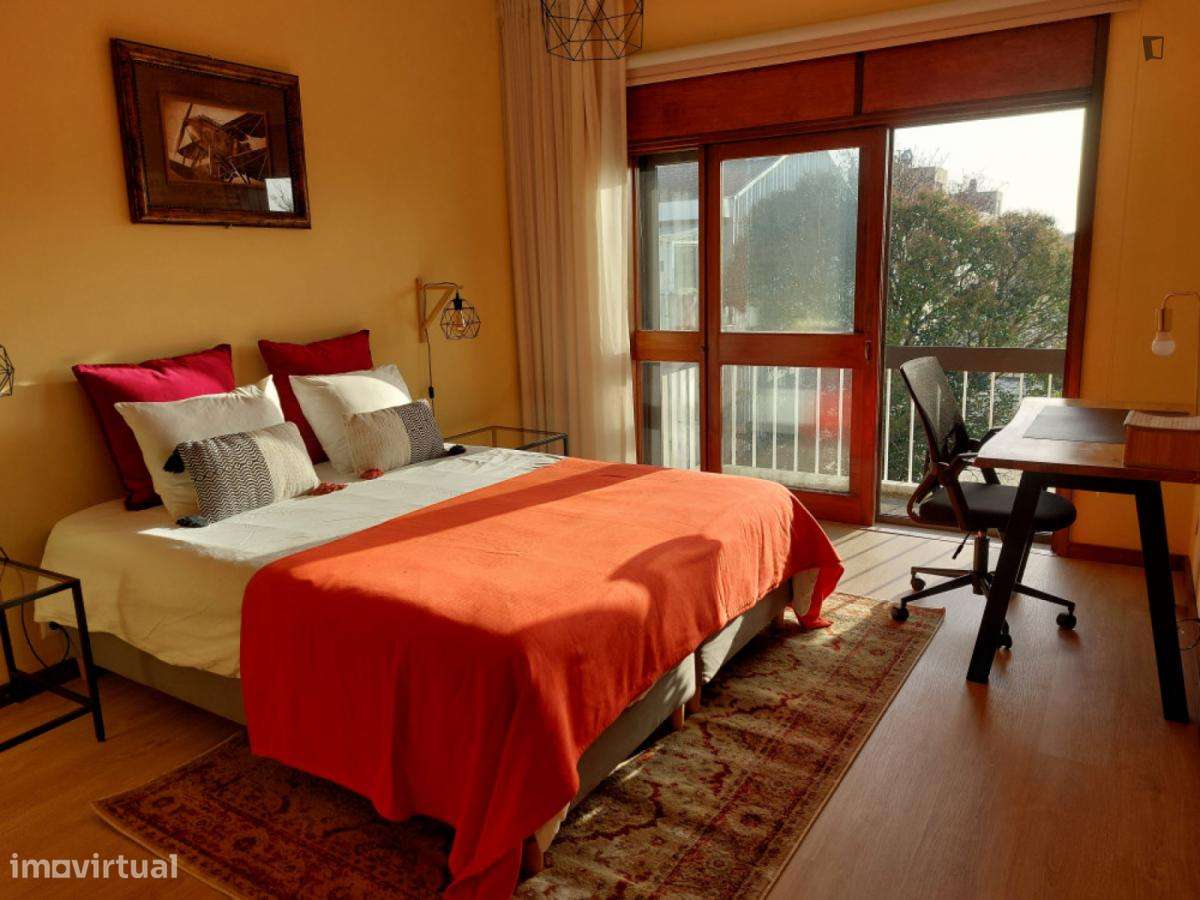 Apartamento com 2 quartos - localizado em Lordelo do Ouro Porto - Grande imagem: 2/5