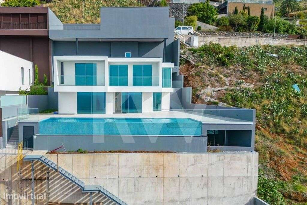 Soberba Moradia Unifamiliar | Tipologia T4 | Vista Mar | Funchal | Mad - Grande imagem: 4/47