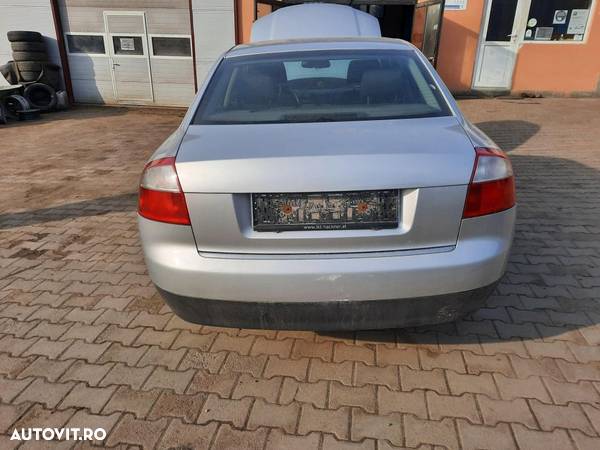 Dezmembrez Audi A4 B6 1.9TDi(AVB)Sedan fabricat 2002 - 1