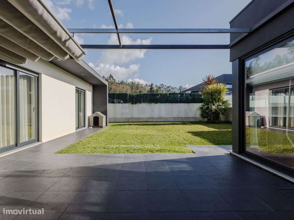 Moradia Térrea T3 no Louro - Grande imagem: 2/24