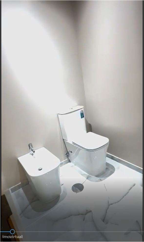 T2+1 Renovado no Centro de Gondomar, junto à Câmara!-23