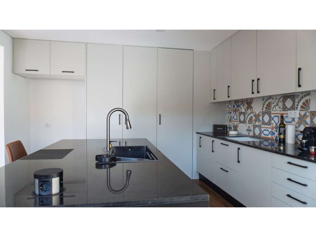 Moradia T3 com Piscina em Sesimbra-9