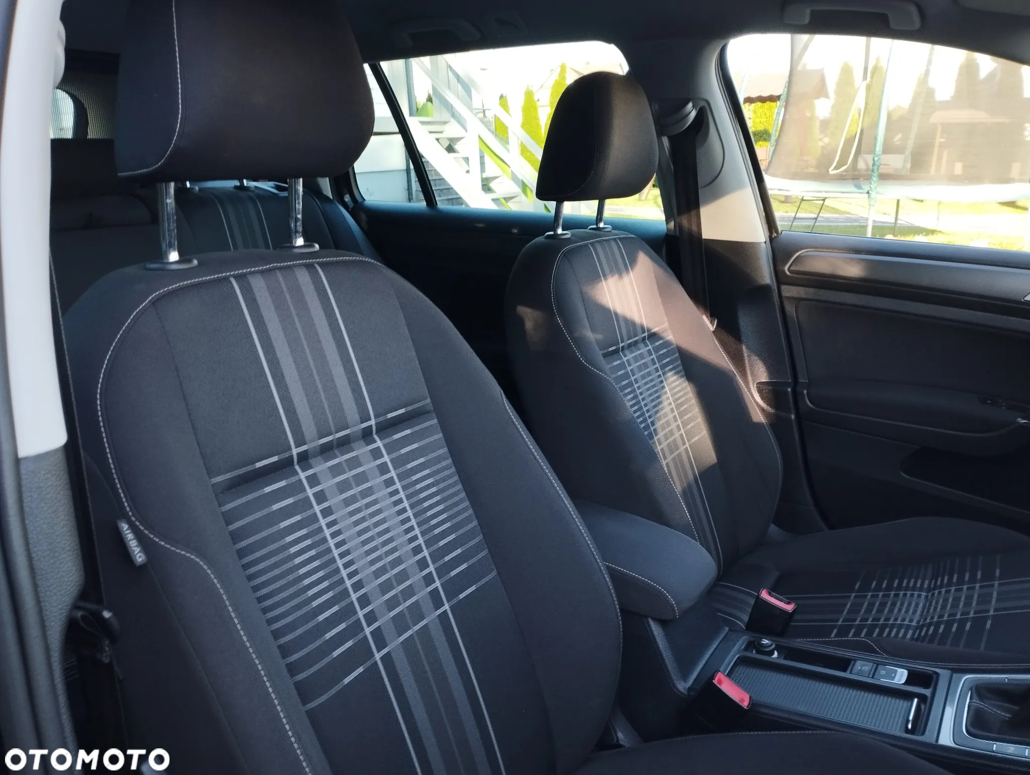 Volkswagen Golf 1.6 TDI BlueMotion Technology Lounge - 30