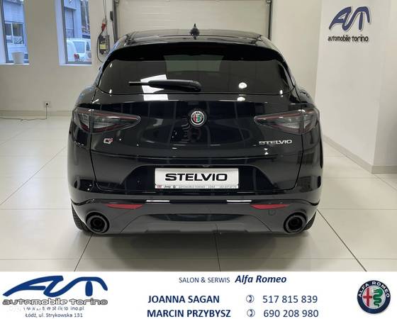 Alfa Romeo Stelvio 2.0 Turbo Veloce Q4 - 11