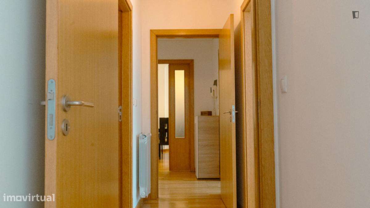 Apartamento com 2 quartos - localizado em Ramalde Porto - Grande imagem: 5/10