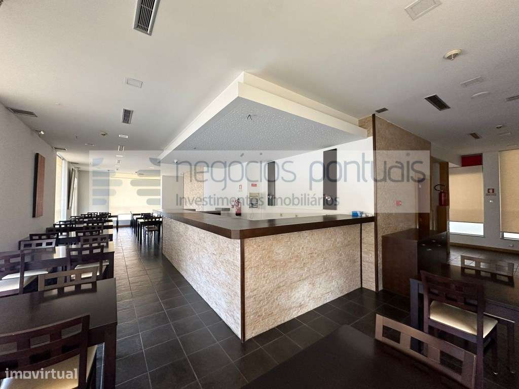 Restaurante com esplanada, mobilado e equipado - Grande imagem: 4/30