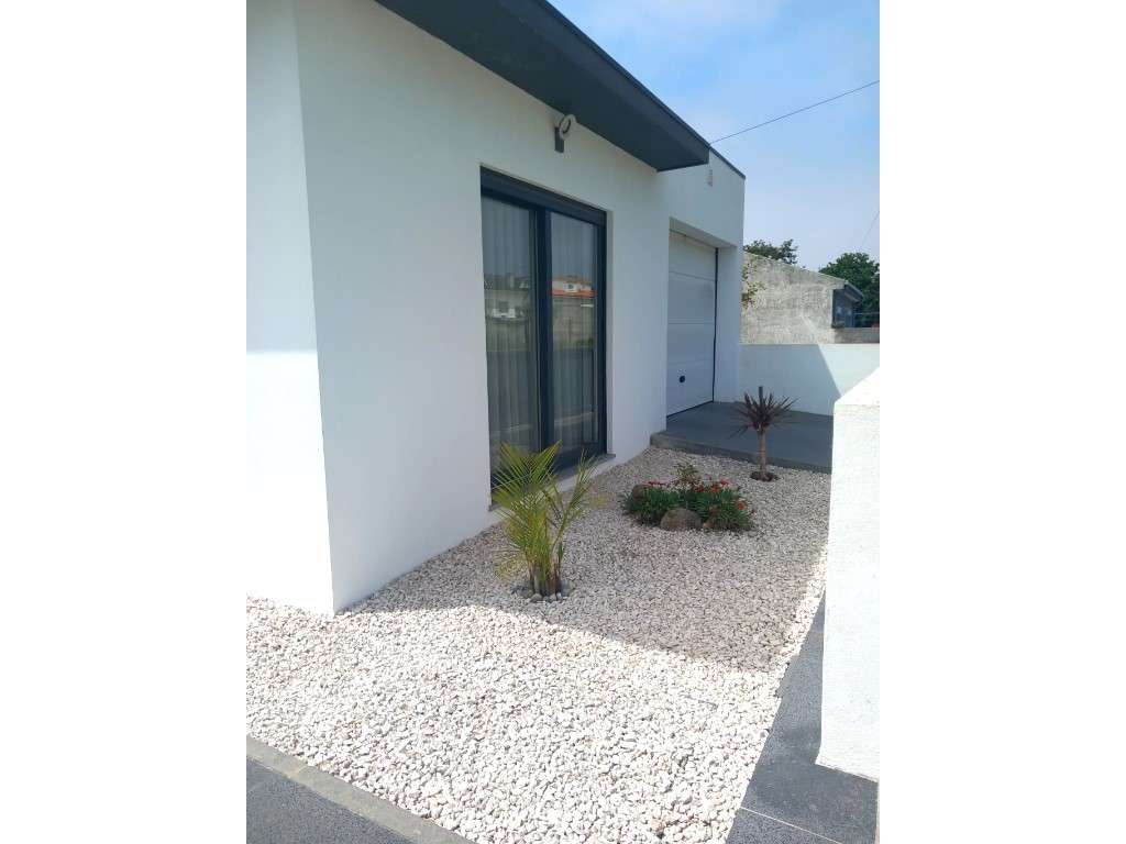 Moradia T2 Suites térrea (10min a pé da praia)-12