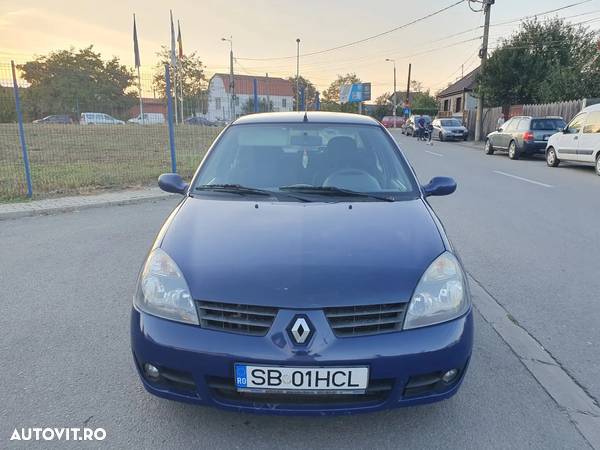 Renault Clio - 10