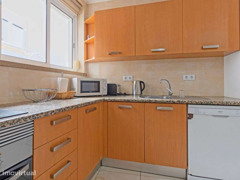 Arrenda-se Apartamento T2 com quintal a 50 metros da praia - Grande imagem: 5/22