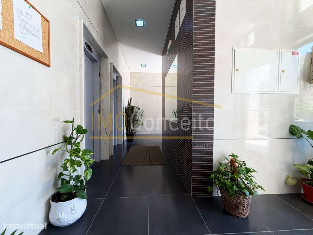 Apartamento T3/ sótão/garagem fechada em Torres Novas-28