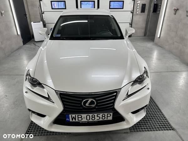 Lexus IS 200t Elite - 5