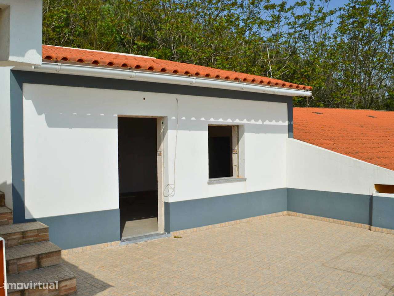 Moradia T2 com vista rio a necessitar de obras-6