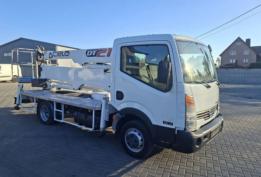 Nissan Cabstar 2012