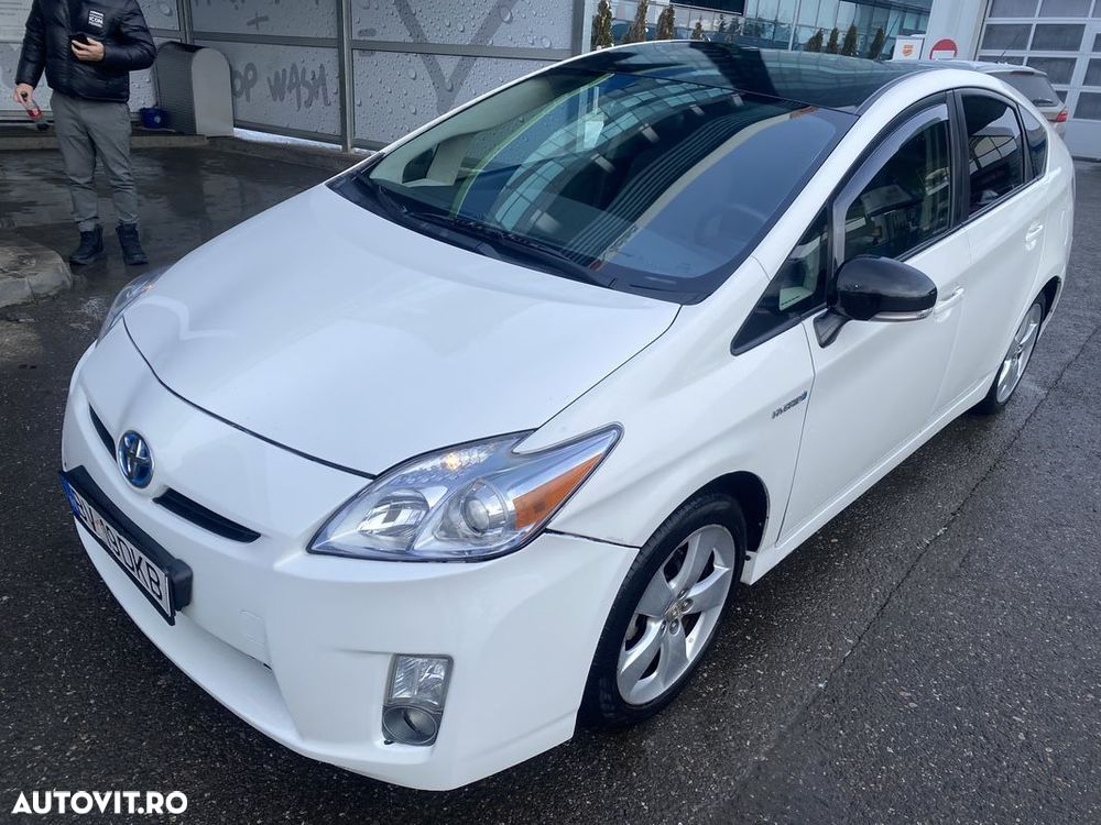 Second hand Toyota Prius - 5 000 EUR, 192 000 km - Autovit