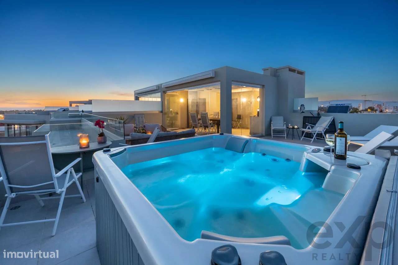 Penthouse duplex com vista para o mar e jacuzzi - Grande imagem: 4/46