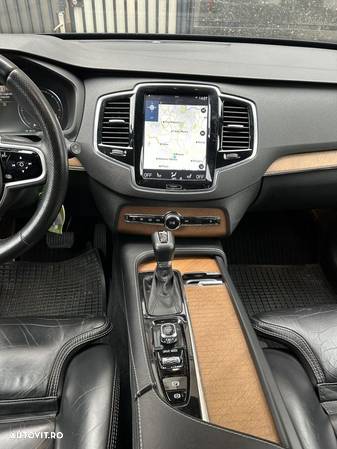 Volvo XC 90 D5 AWD Geartronic Inscription - 11