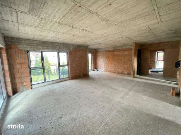 Apartament 4 camere, 123 mp, 4 balcoane, str. Campului, semifinisat-3