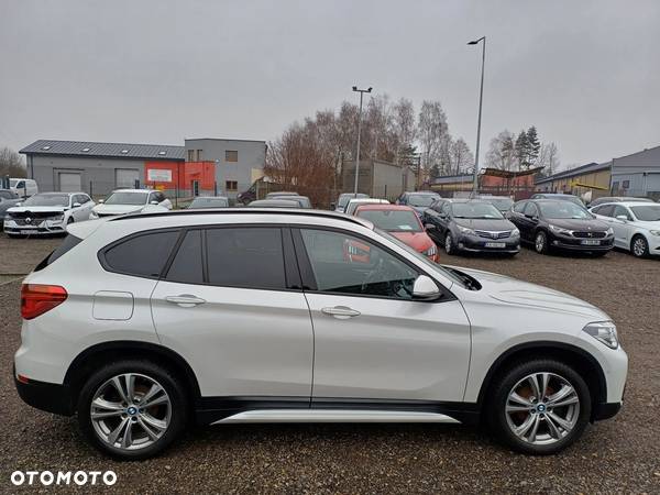 BMW X1 sDrive16d Sport Line - 7