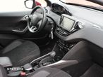 Peugeot 2008 1.2 Pure Tech GPF Signature S&S EAT6 - 13