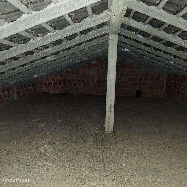 Excelente local habitacional-22