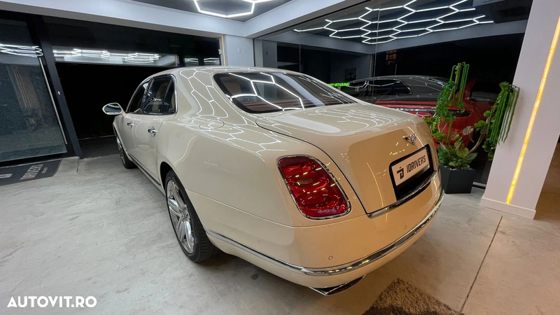 Bentley Mulsanne Standard - 4