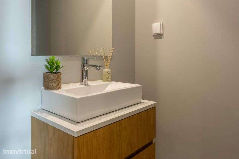 T1 no último piso com varanda 13,5 m² e exposição sul - Grande imagem: 5/12