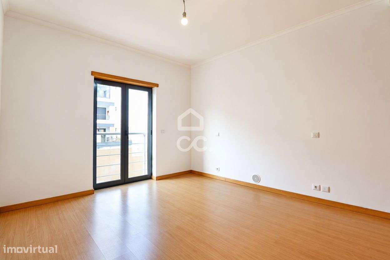 Apartamento T3 com garagem na Quinta de São Luís, Pereira.-10