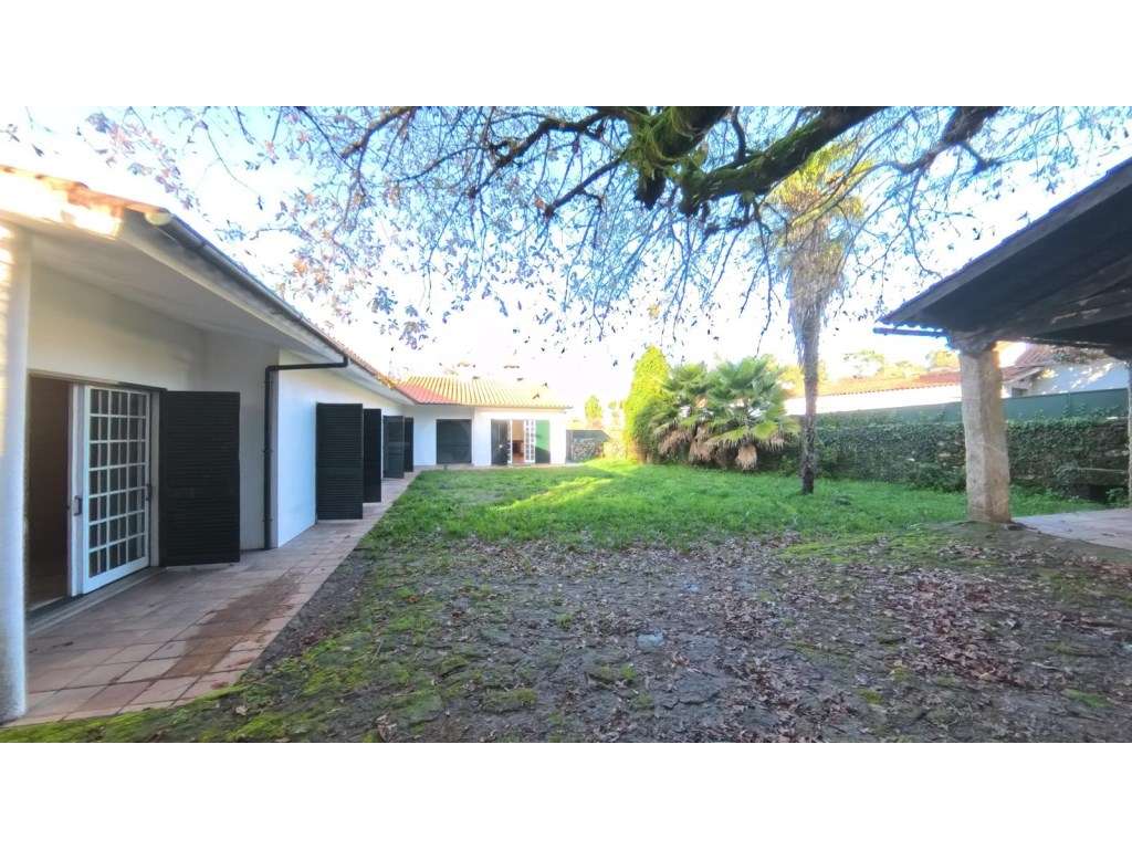 Moradia T3 com jardim e garagem - Grande imagem: 1/20