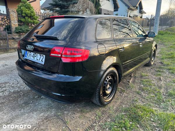 Audi A3 1.6 TDI Sportback DPF Ambiente - 5